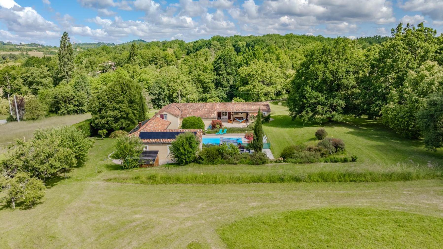 Gites La Bakenia Villeneuve-sur-Lot Exteriör bild